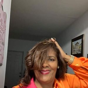 Meet your Posher, Ana